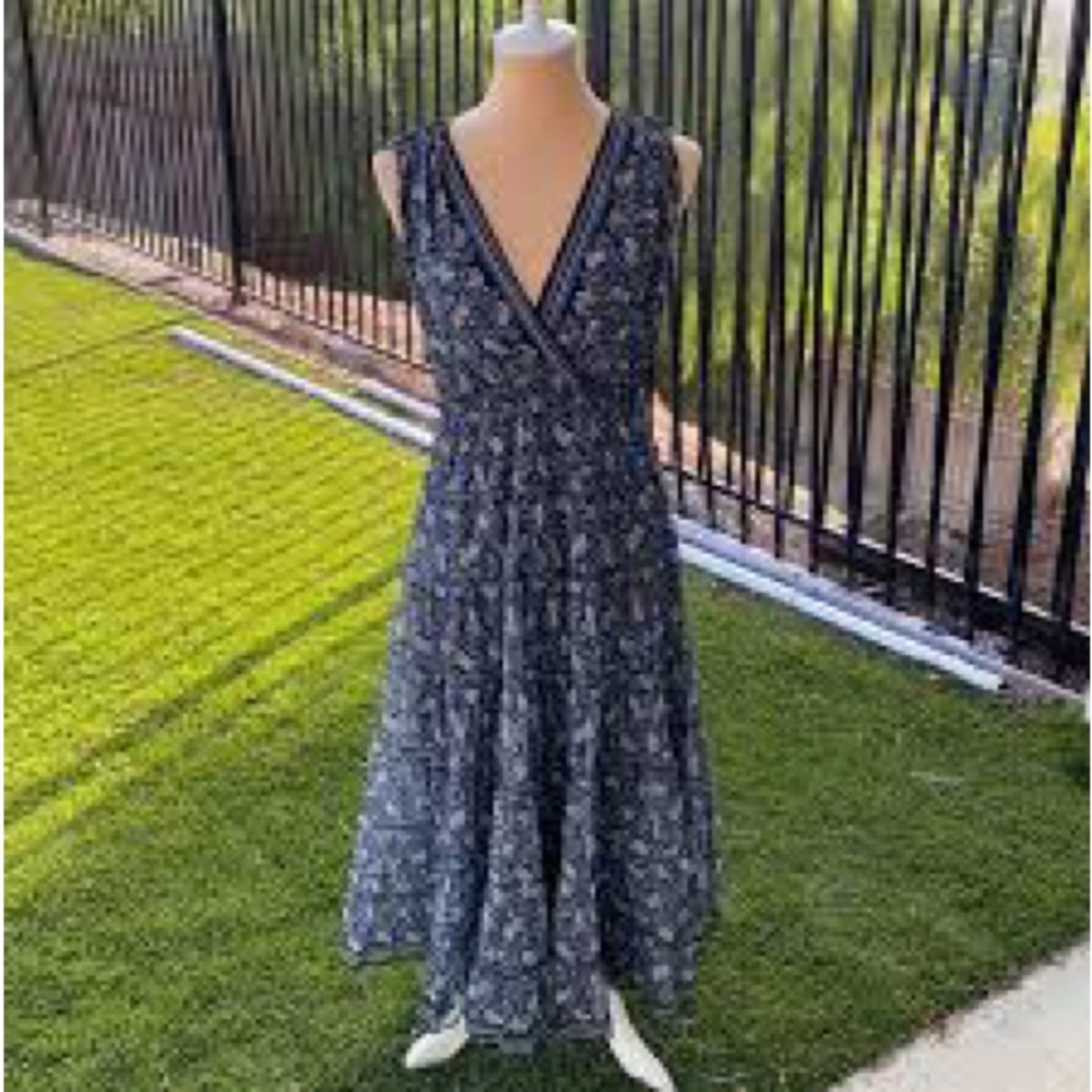 Mad studio blue floral dress